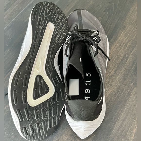 Nike EXP-X14 Trainers size 11 - Picture 2 of 5